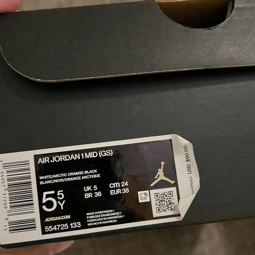 Jordan Air Jordan 1 Mid White Black Peach Sneakers